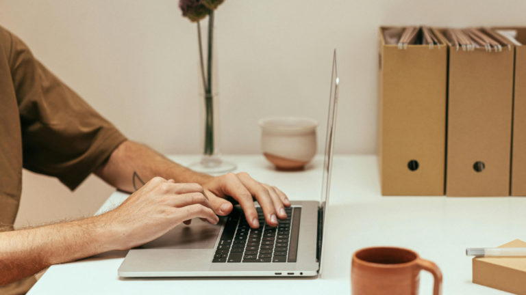 Docente per il corso di Data Analyst con Excel e Python, in aula virtuale 5 Docente per il corso di Data Analyst con Excel e Python in aula virtuale